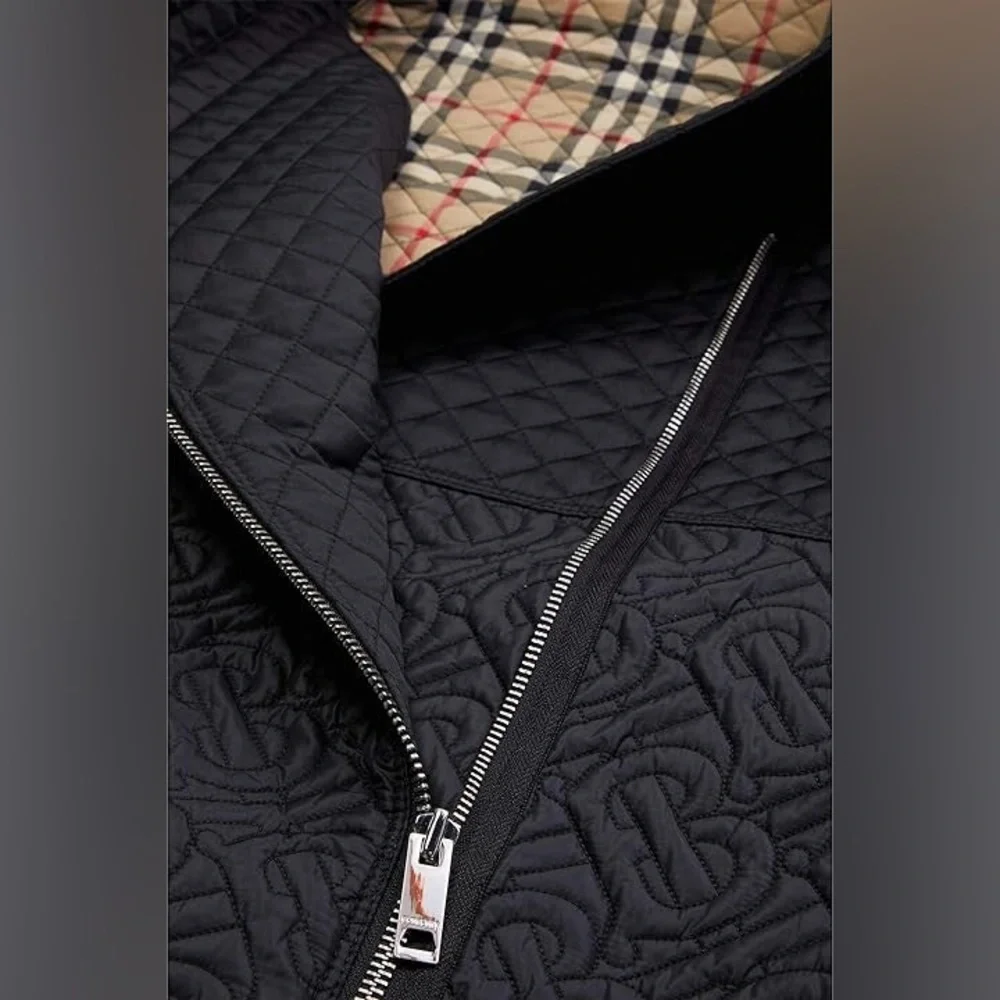 Burberry Girls’ Gia Cocoon Black TB Monogram Quilted Coat/Check Interior—6Y - Picture 11 of 16